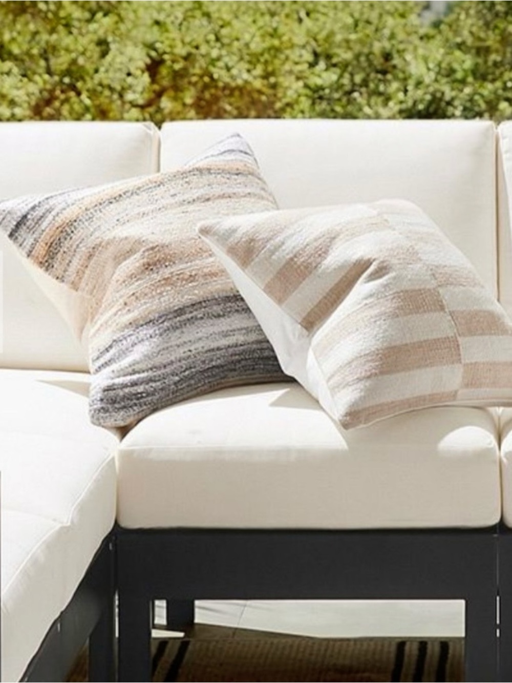 POTTERY BARN Outdoor Talia Pillow 22x22